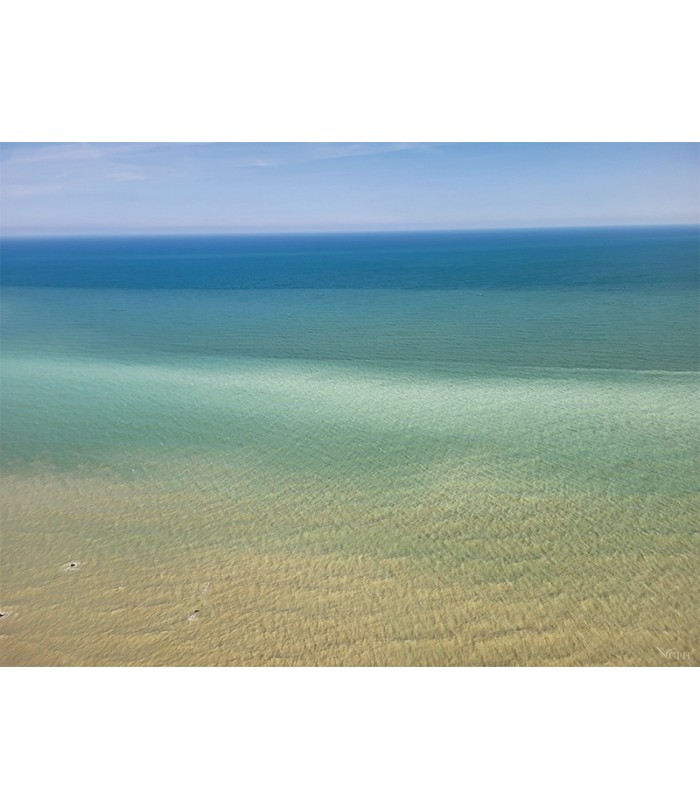 Arc en mer • photo aérienne depuis ULM